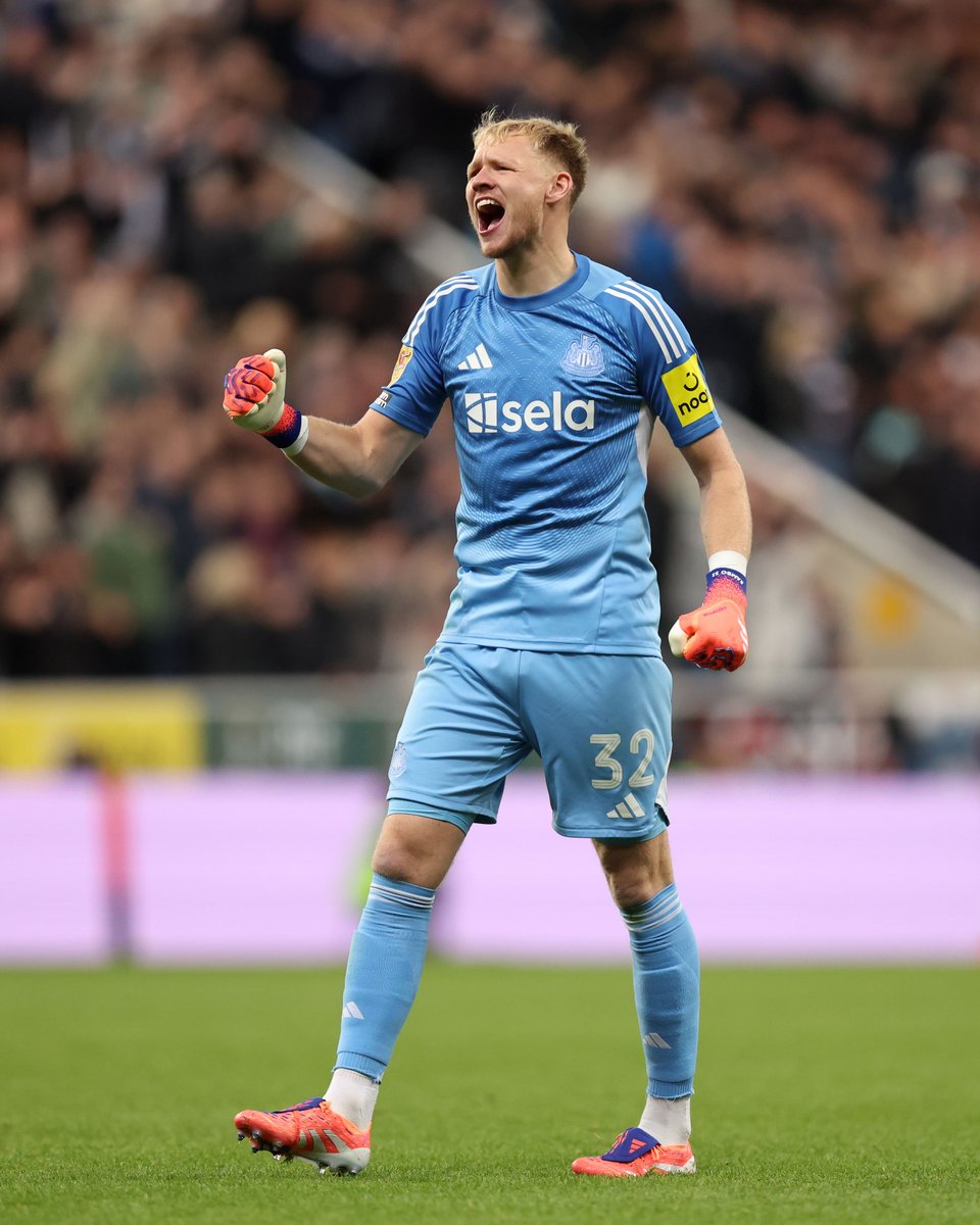 Newcastle United debut ☑️

Love it, <a href="/AaronRamsdale98/">Aaron</a> 🧤