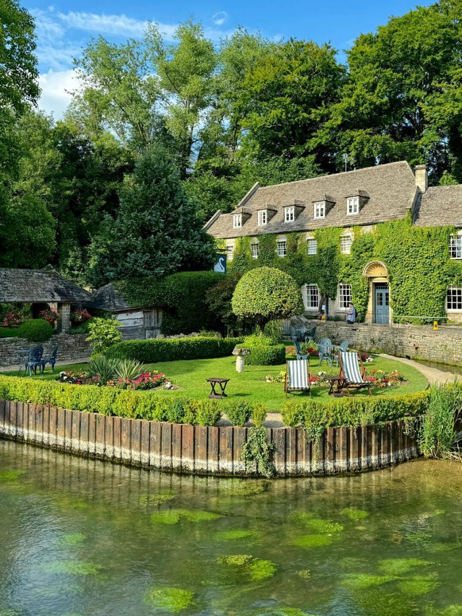 Chariya1a's tweet image. After visiting the quiet village of Bibury, the saying &quot;The Soul of Britain is in the countryside&quot; was confirmed in my mind.🥰