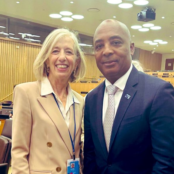 Le Nigeria 🇳🇬 et  l’Italie🇮🇹 ont officiellement lancé la 5ème campagne de financement du Global Partnership for Education au siège des Nations-Unies à l’occasion de la 80ème assemblée Générale des Nations-Unies en présence de tous les partenaires. Un. Un grand moment d’éducation