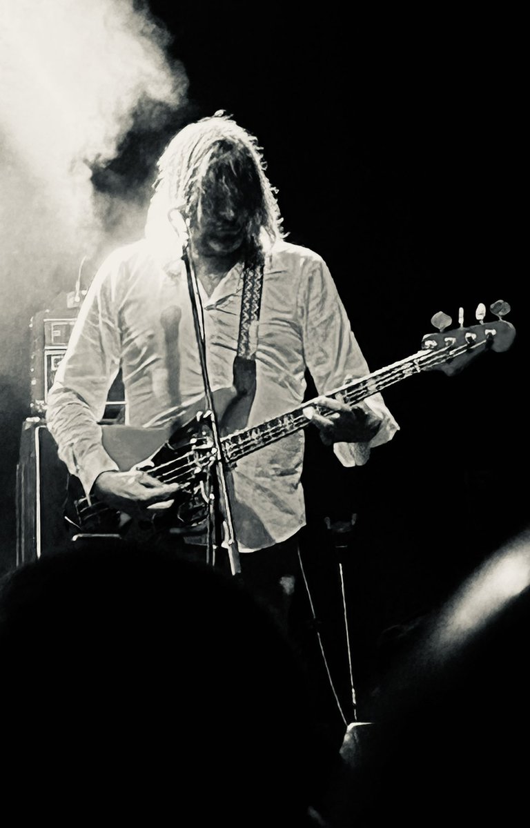 Valeu a pena? tudo vale a pena quando a alma não é pequena e se era adolescente nos anos 90 e de repente vais a um concerto que uma banda que até gostavas muito.