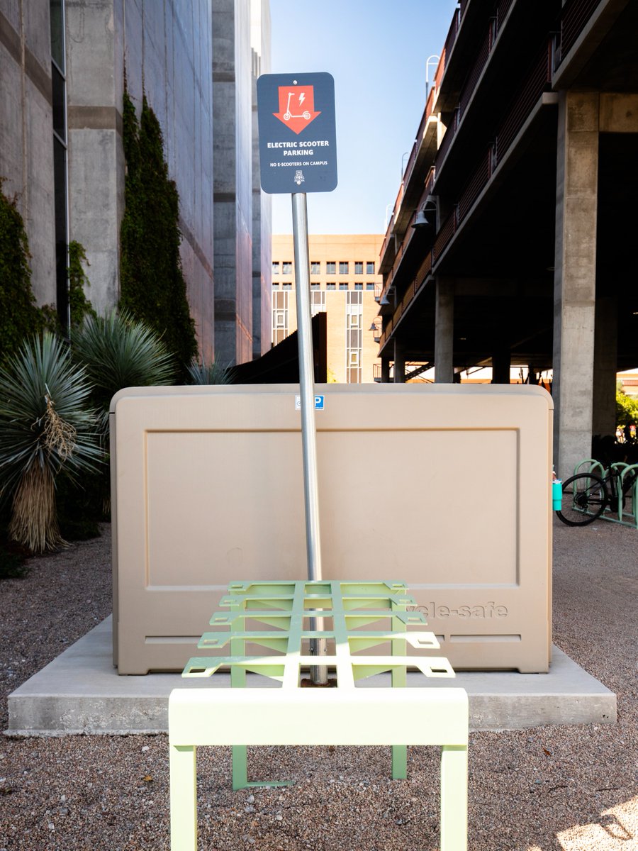 🚫⚡ E-Scooters aren’t allowed on campus unless officially approved. Park only in designated scooter zones at the perimeter.

👉 Click the link to find out where these are located on campus: bit.ly/3Kd6U4Z

 #CampusSafety #ScooterRules