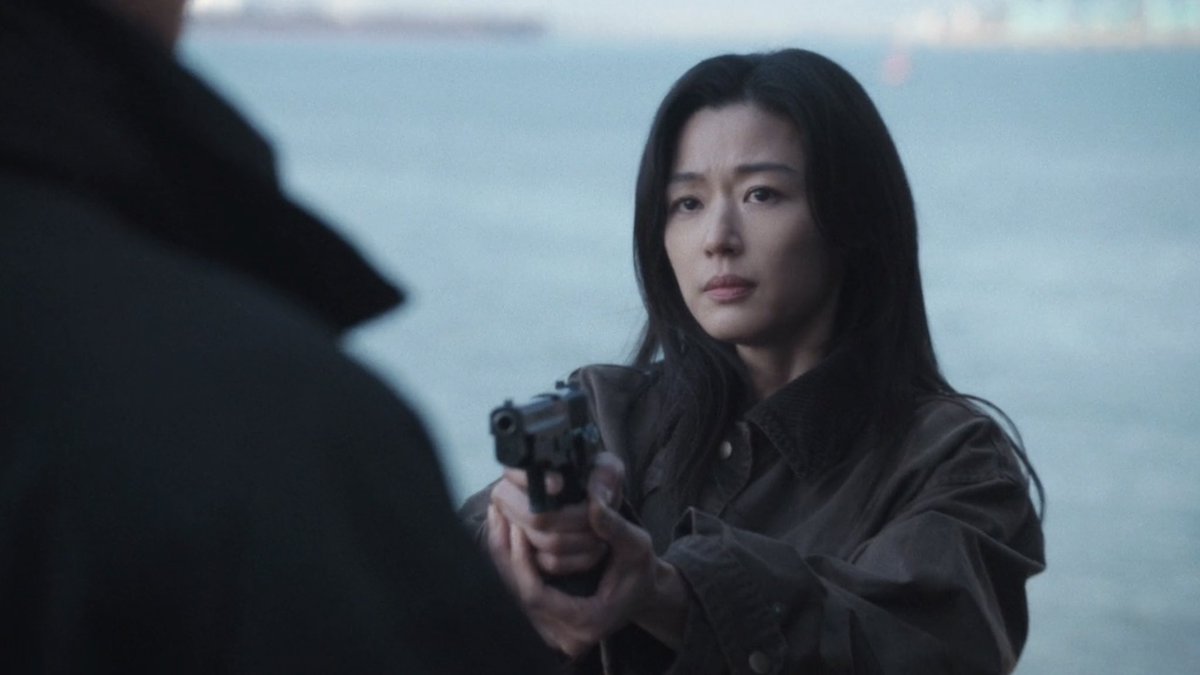 jojoobot's tweet image. the parallels 🚬

#moving #tempest