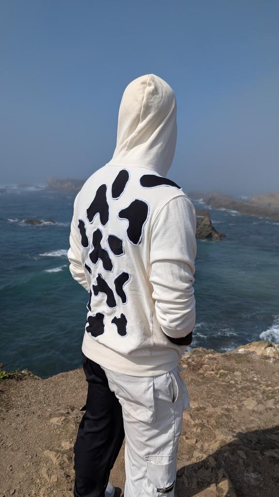 The first of my fully custom fursona inspired hoodies
|
Ft: 14 spots, dog bone decal, black cuffs, hand embroidered collar and sleeves cuff details