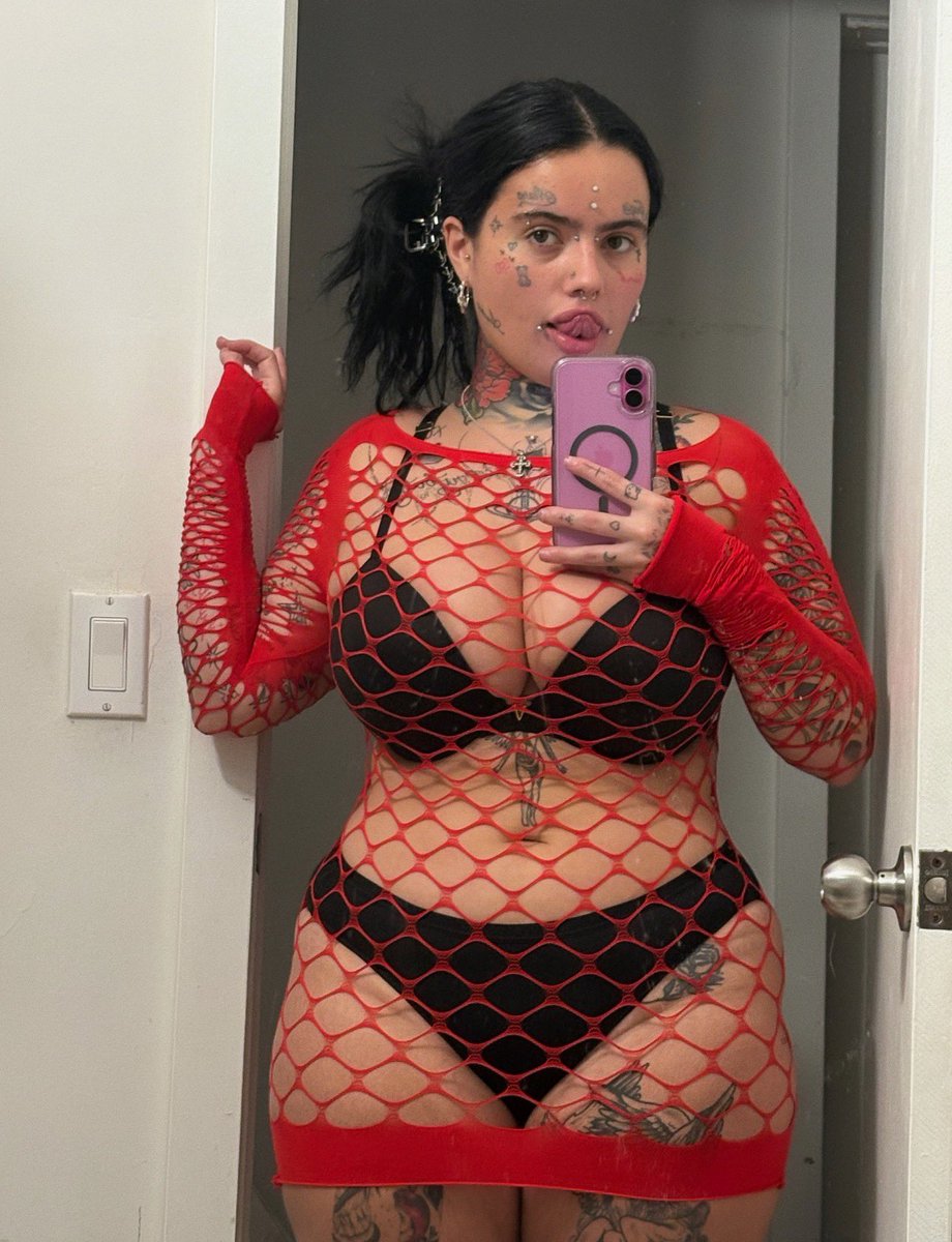 GABRiELA (@bloodwr1st) on Twitter photo 