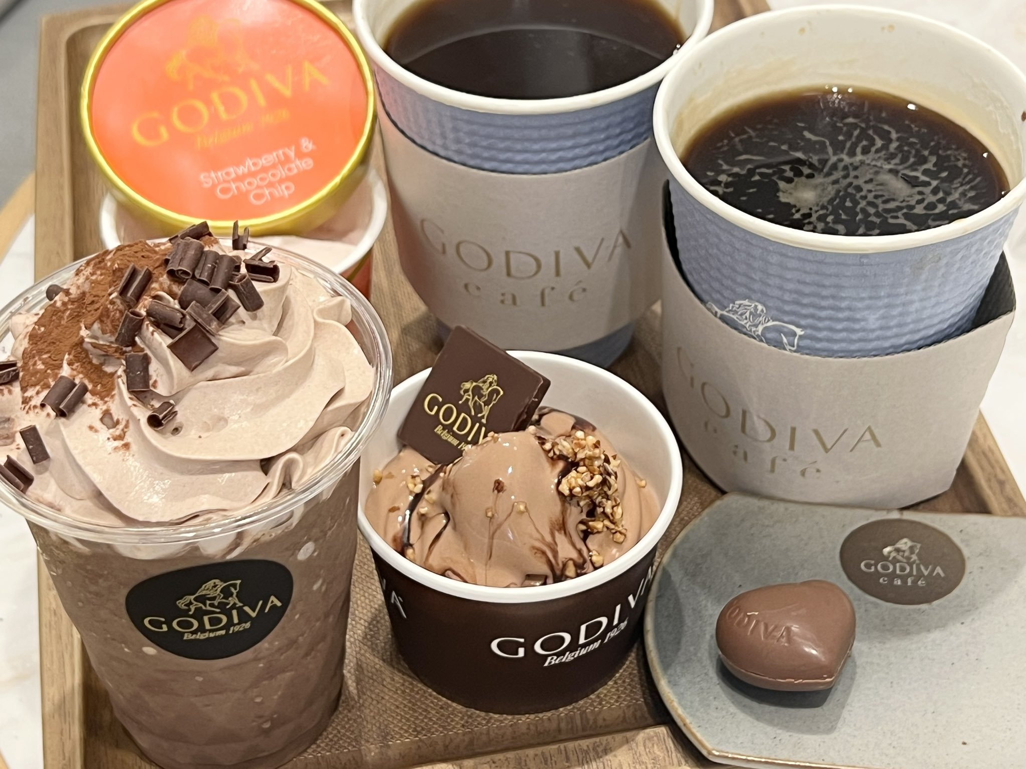 GODIVA Chocolate Liqueur750ml 　新品未開封 Godiva Chocolate Liqueur - Lunds & Byerlys