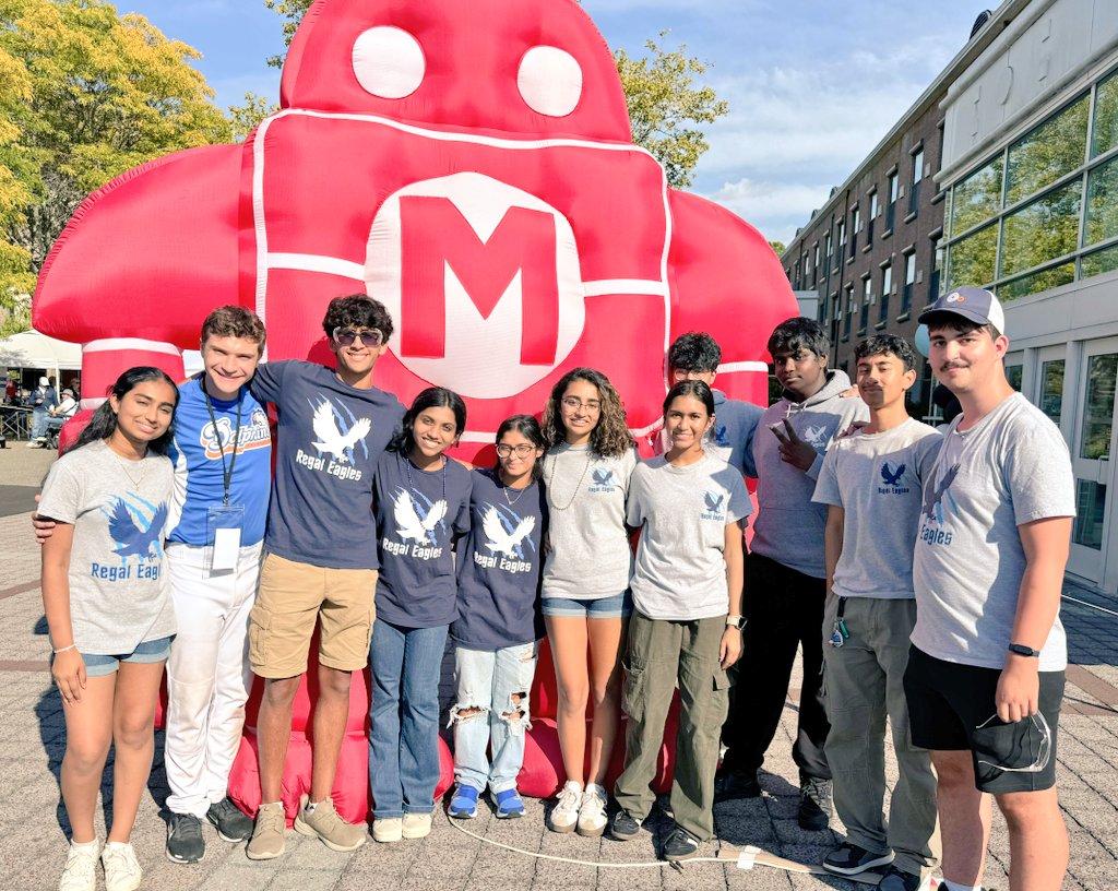 On September 14th, the Regal Eagles attended Maker Faire hosted at Stony Brook University! We had so much fun connecting with our fellow FRC teams and showcasing our robot to curious minds of all ages. 💙🦅