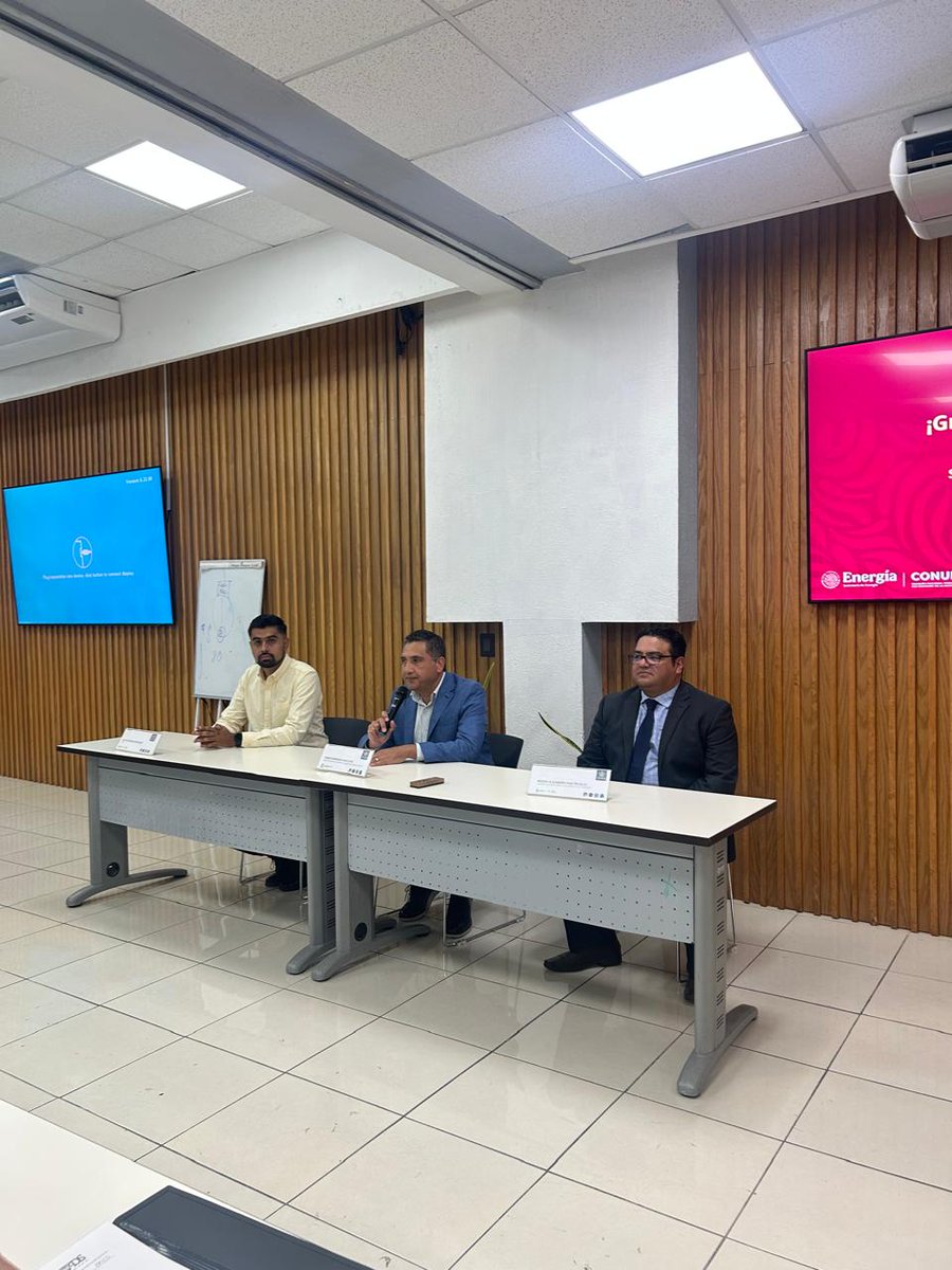 Cmunicipios1's tweet photo. Concluye 3er taller del ciclo de capacitaciones en #EE de la @SEDESJALISCO y la @ADEEJAL. En su participación, la @CONUEE_mx compartió recomendaciones para la compra eficiente de equipos de bombeo, en cumplimiento a #NOM de #EficienciaEnergética https://t.co/M0hk0Mlzkw