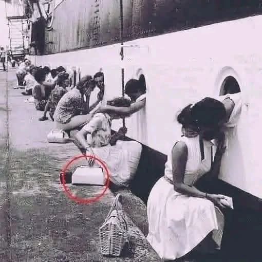 Imagina por un momento que naciste en el año 1900. A tus 14 años, se desata la Primera Guerra Mundial, que termina a tus 18 años, dejando 22 millones de muertos.

Poco después, aparece una pandemia mundial, la gripe española, que mata a 50 millones de personas. Y tú sobrevives,