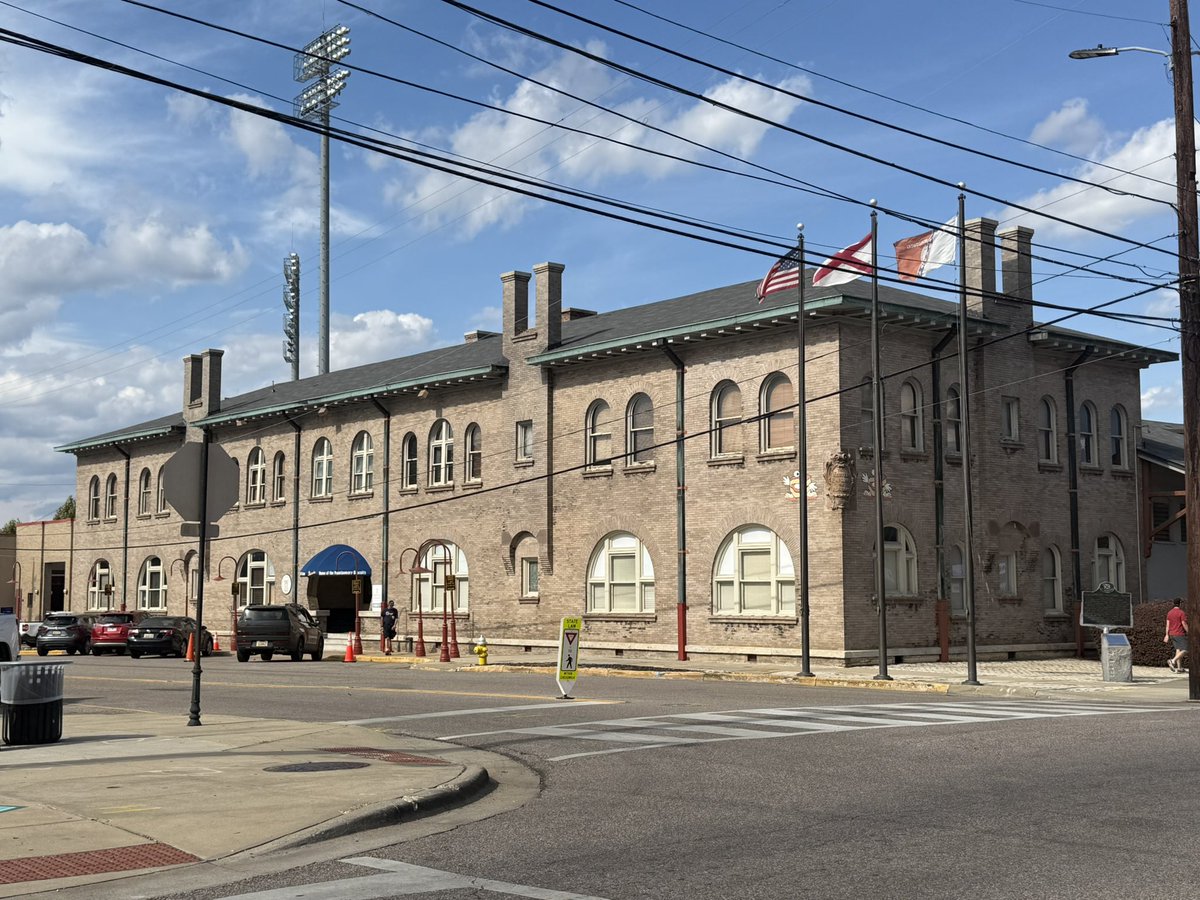 Update to now a 7:05 CST first pitch <a href="/BhamBarons/">Birmingham Barons</a> <a href="/BiscuitBaseball/">Montgomery Biscuits</a> 

milb.streamguys1.com/birmingham