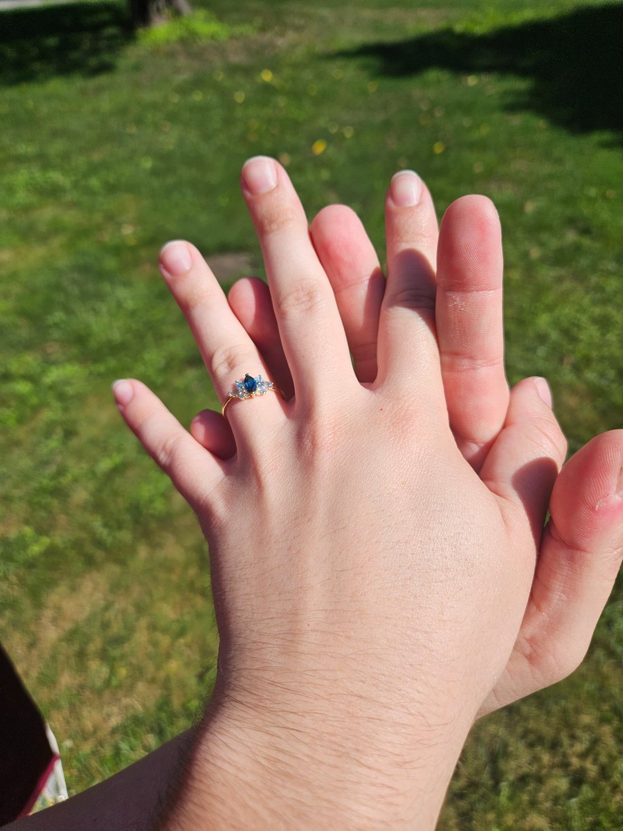 b17tenlive's tweet image. i'm marrying the love of my life btw in case somebody missed it