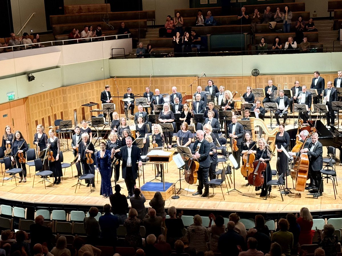 Noel Hiney 🛫 🎼 📝 🏃 tweet media