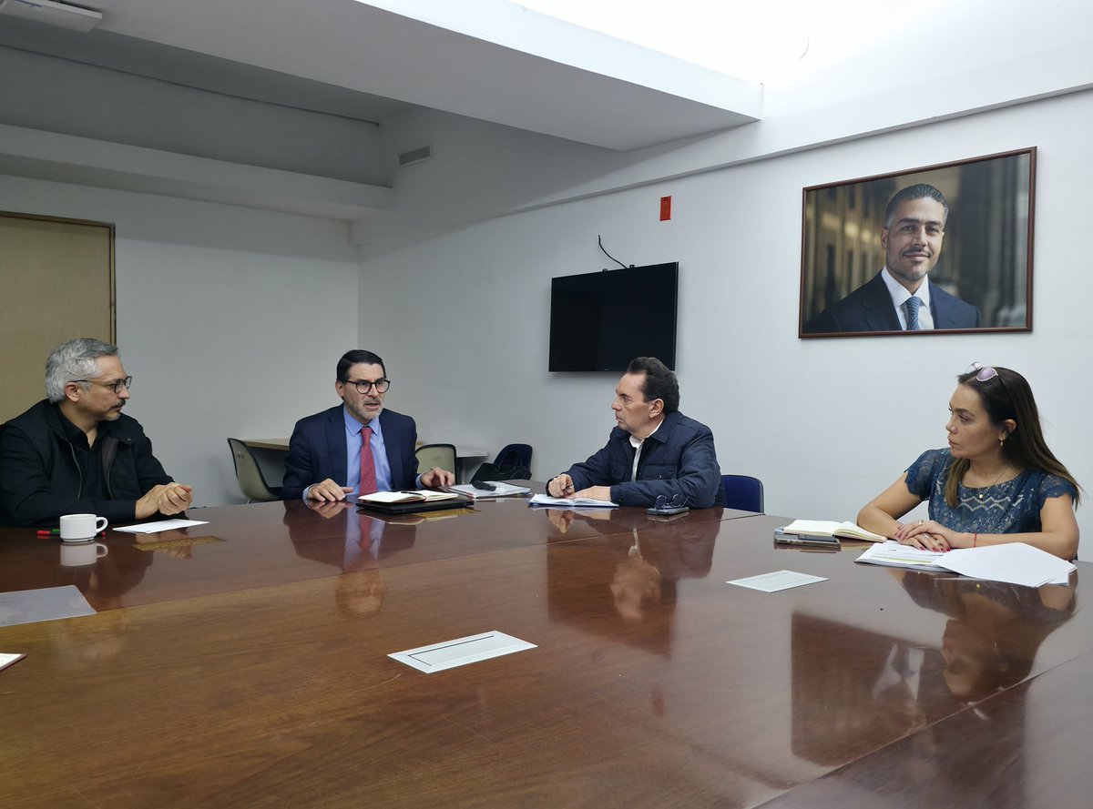 Luis_diazdeleon's tweet photo. 🤝 Desde la Subsecretaría de Política Criminal, Vinculación y Protección Civil sostuvimos una reunión con Adrián Franco Barrios, Vicepresidente del @INEGI_INFORMA, para sumar esfuerzos y fortalecer las acciones en materia de política criminal.
📊 La colaboración interinstitucional es fundamental para contar con información precisa que permita diseñar estrategias eficaces en la prevención del delito y la atención a las causas.
#PolíticaCriminal #SeguridadConJusticia @SSPCMexico @OHarfuch