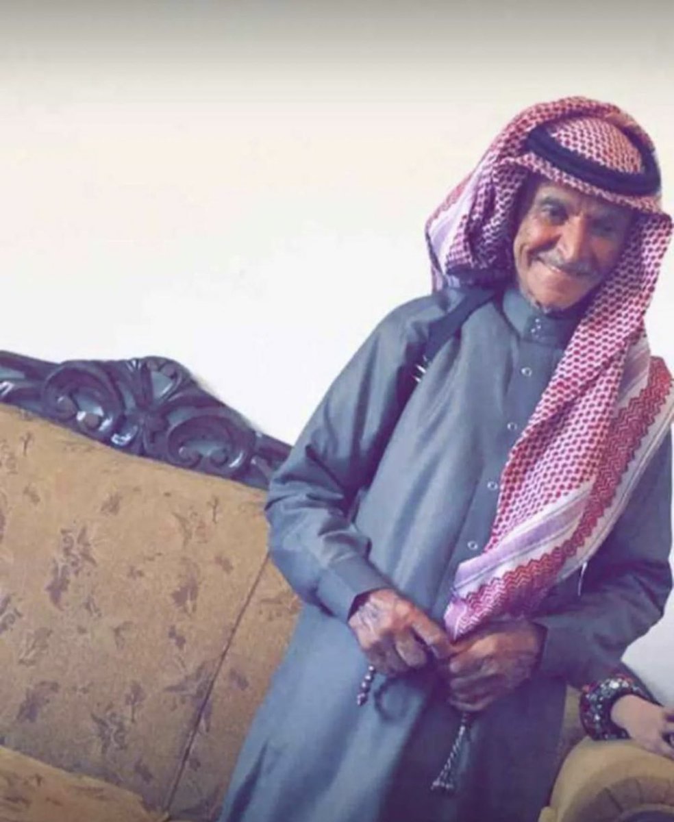 أربعون يوماً من الفقد
تمرّ الأيام ، لكن مُرّ فراقك لا يمر
ها قد مضى أربعون يومًا على رحيلك، وكأنه كان بالأمس لم تكن الأيام كفيلة بأن تُنسيني مرارة فقدك ولا فاجعة رحيلك مازال الحزن على فراقك لا يقلّ، ويبقى عزائي فيك دعائي، وذكراك التي تعيش في قلبي عمرًا. 
الله يرحمك ياروح سديل💔