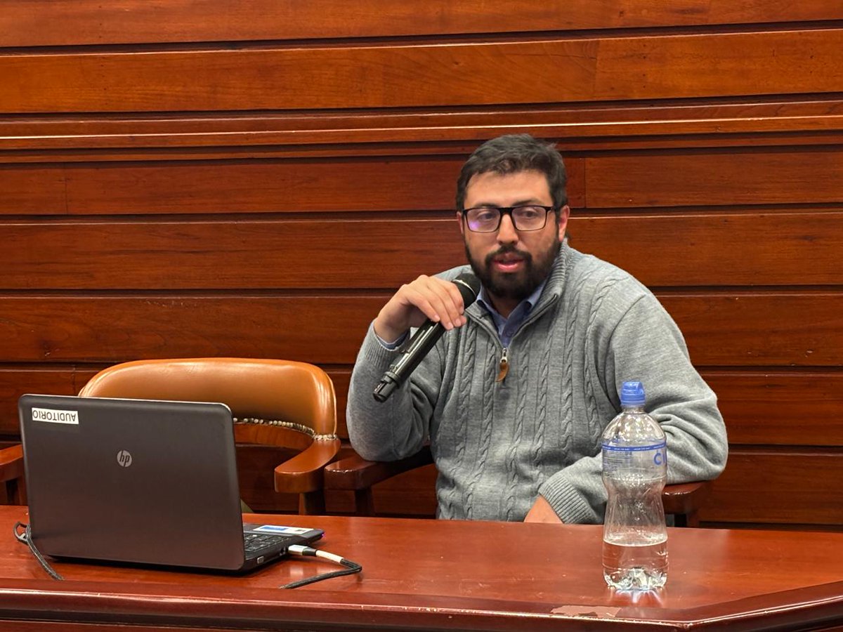 fdcps_unal's tweet photo. #EventosFDCPS @Polcrymed y el Doctorado en Derecho nos invitan a la conferencia “La Ciencia Jurídica Integral en Ferrajoli: un marco fecundo para la investigación jurídica”. 👉 Presencial: Edificio 201 📱 En Vivo: https://t.co/9kSwBwvIaG https://t.co/ewFAs1QjpJ