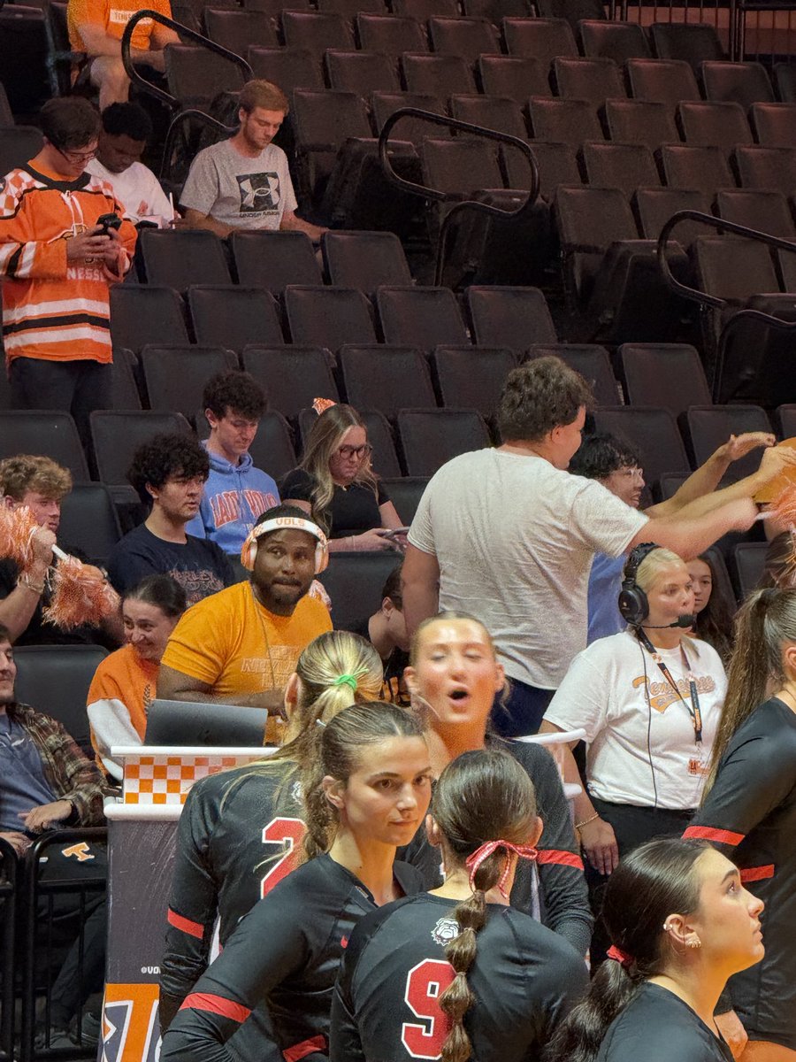andersbrad's tweet photo. ⁦@SterlThePearl16⁩ never sleeps, always celebrating ⁦@Vol_Sports⁩ ⁦@Vol_VBall⁩ https://t.co/UHDBAs31DM