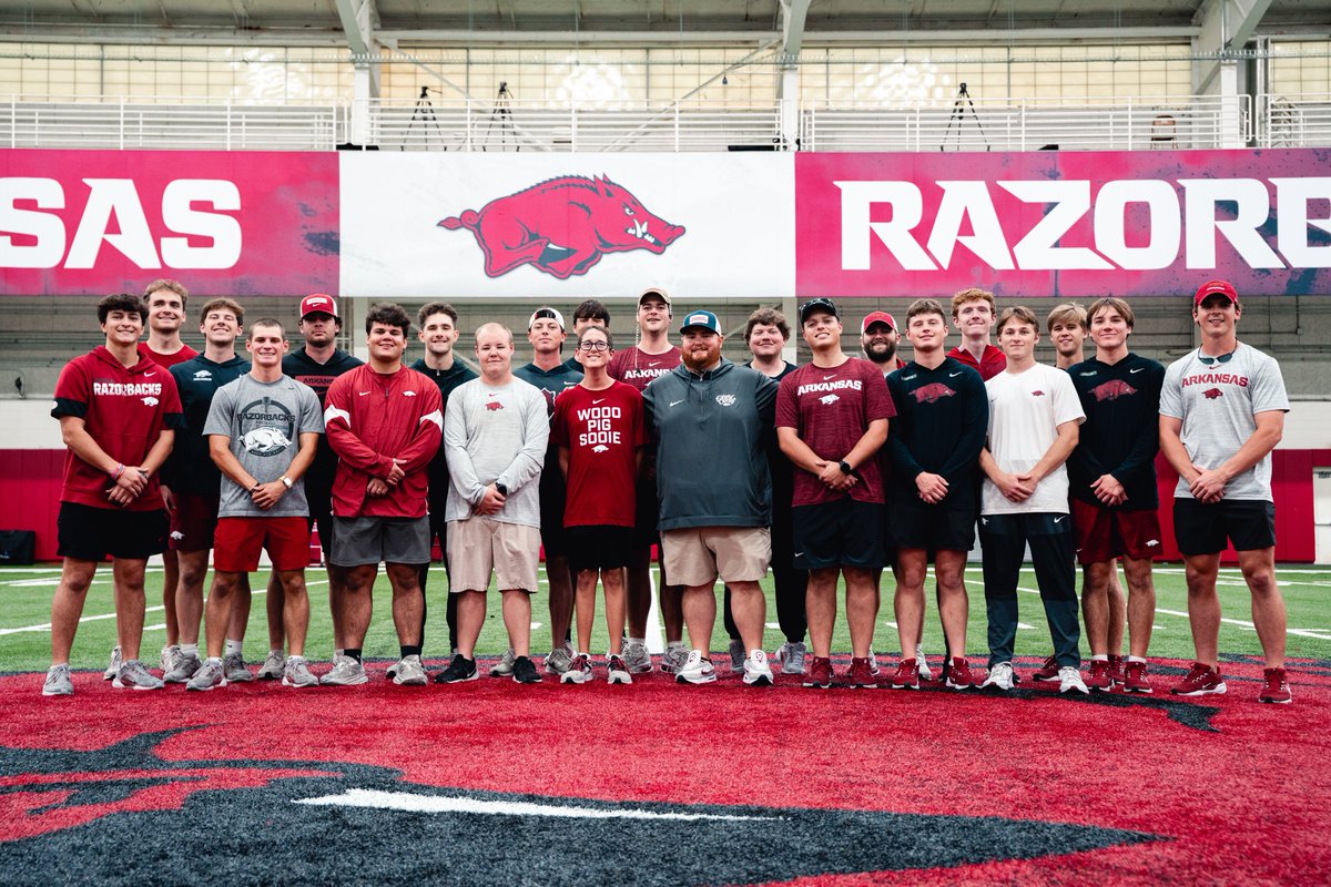 RazorbackFB's tweet image. Happy Equipment Managers Appreciation Week to the team who keeps us going behind the scenes 🐗