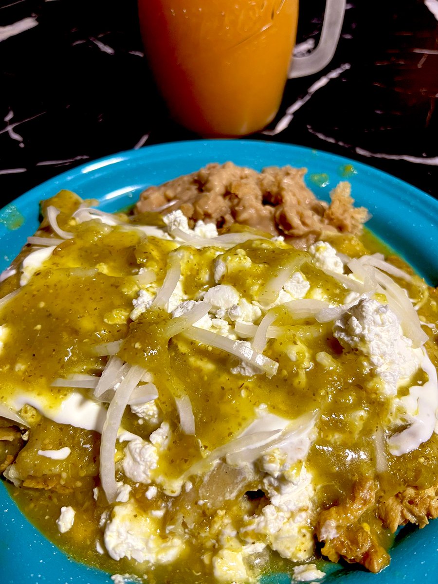 LLulash's tweet photo. A comer, enchiladas habaneras, receta de mi #Chilaco π€π»π€π»π€π»π€π» https://t.co/qTqGEpxruc