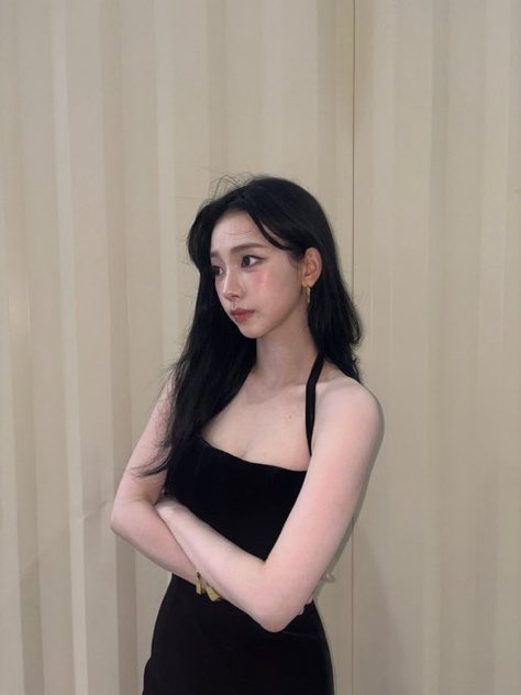 cantik… sekali… beautiful… jelita… indah… menawan… pretty… beautiful…