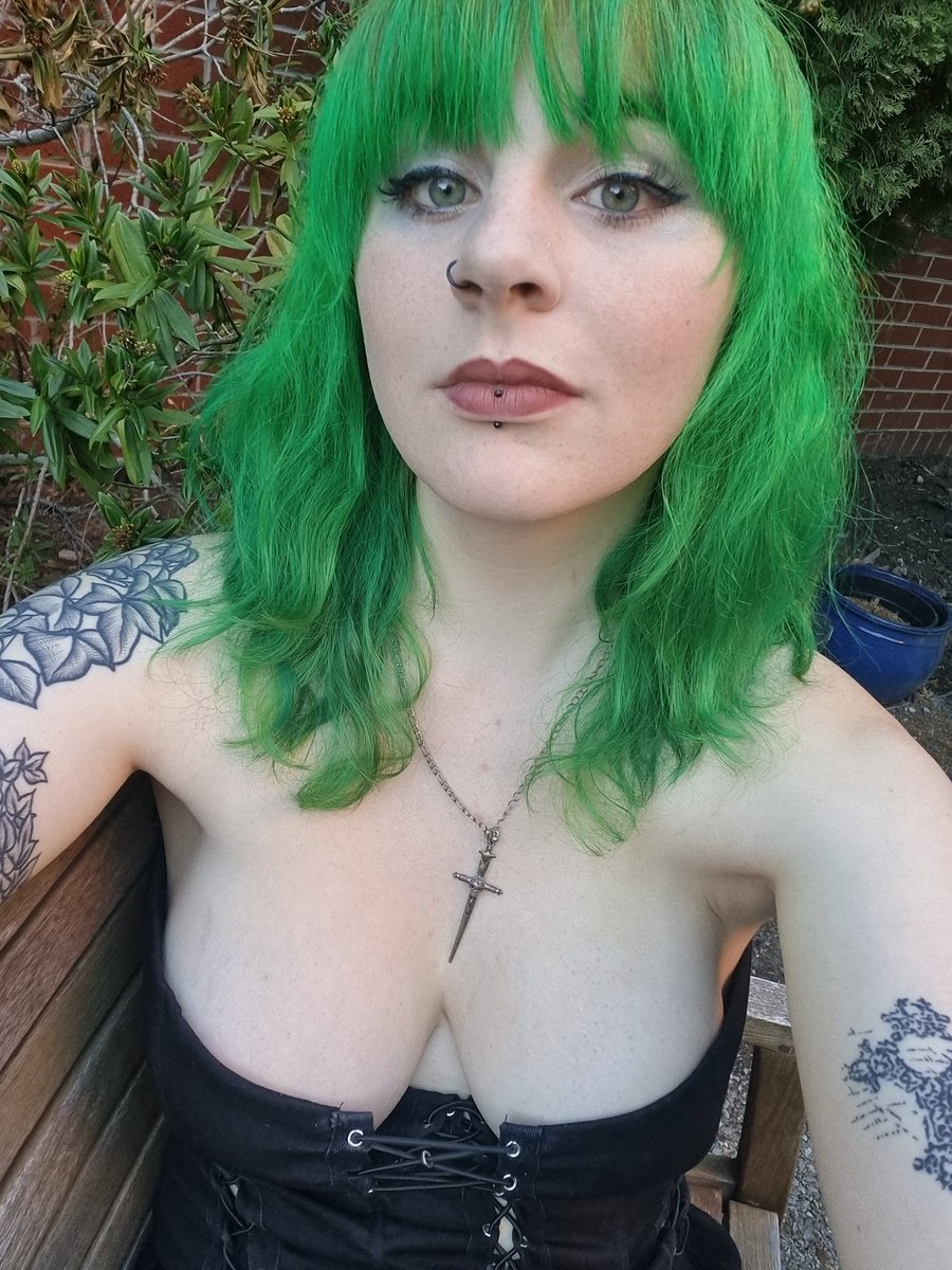 thereisnobeth tweet media