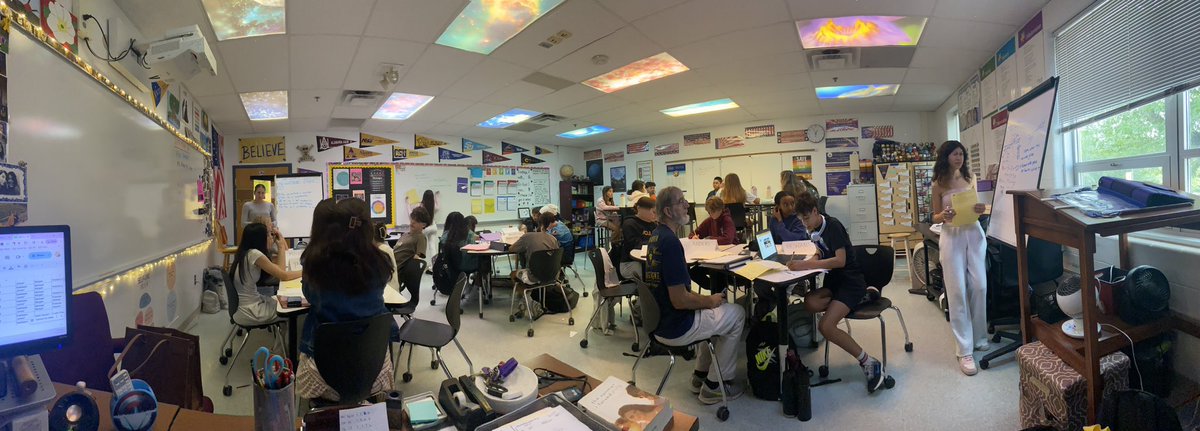 First day of tutorials and we are off to a great start! <a href="/FCPSLBSS/">Lake Braddock SS</a> <a href="/toohourdelay/">Laura Stone</a> <a href="/esspille/">Beth Spille</a> <a href="/AVID4College/">AVID</a> #AVID4possibility #ThisIsAVID #AVID