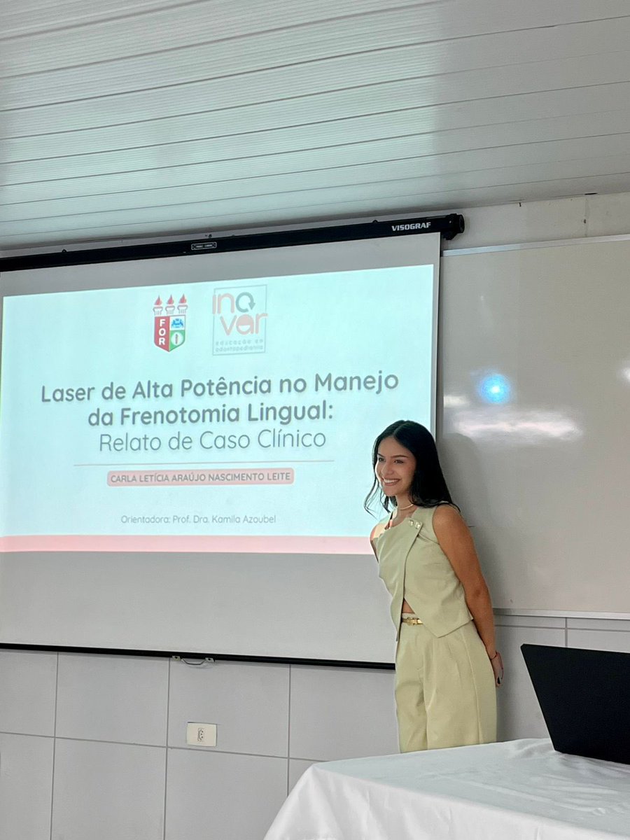 minidentista's tweet image. …e deu!!! 

24 meses depois e eu sou especialista em Odontopediatria e atualizada em pacientes com necessidades especiais pela FOR e INOVAR Pediatria.