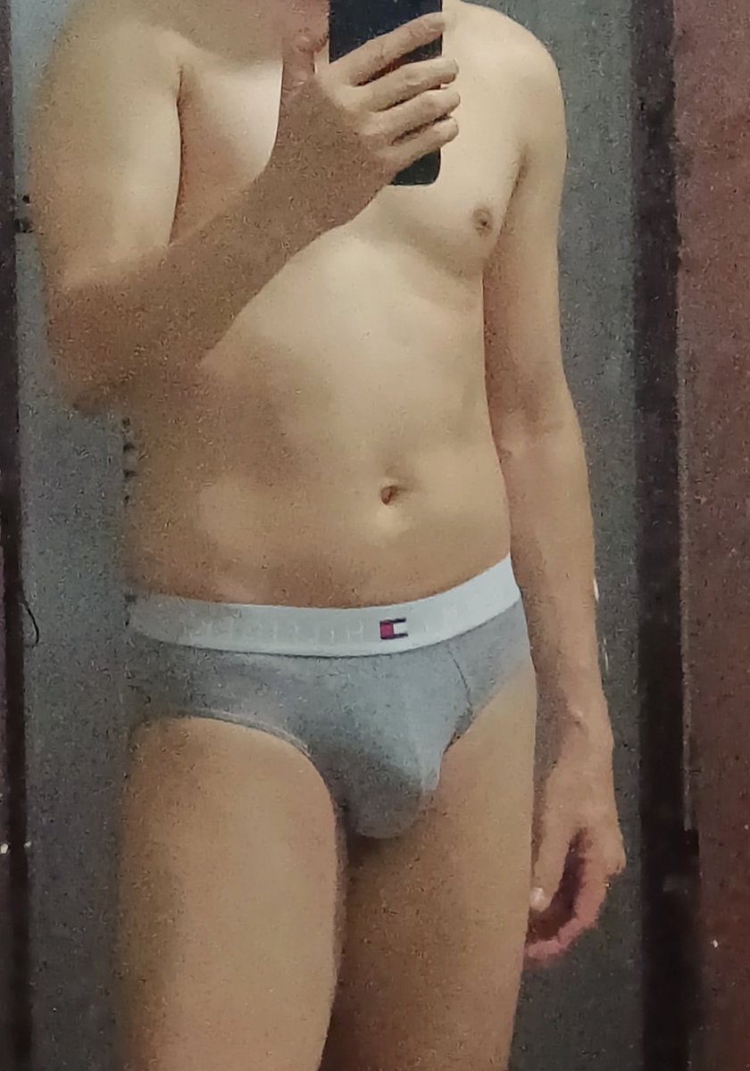 ลองเล่นภาพเบลอๆๆ แบบนี้บ้าง Morning 🌅🤍🤍🤍ครับ FC Tommy ❤️❤️