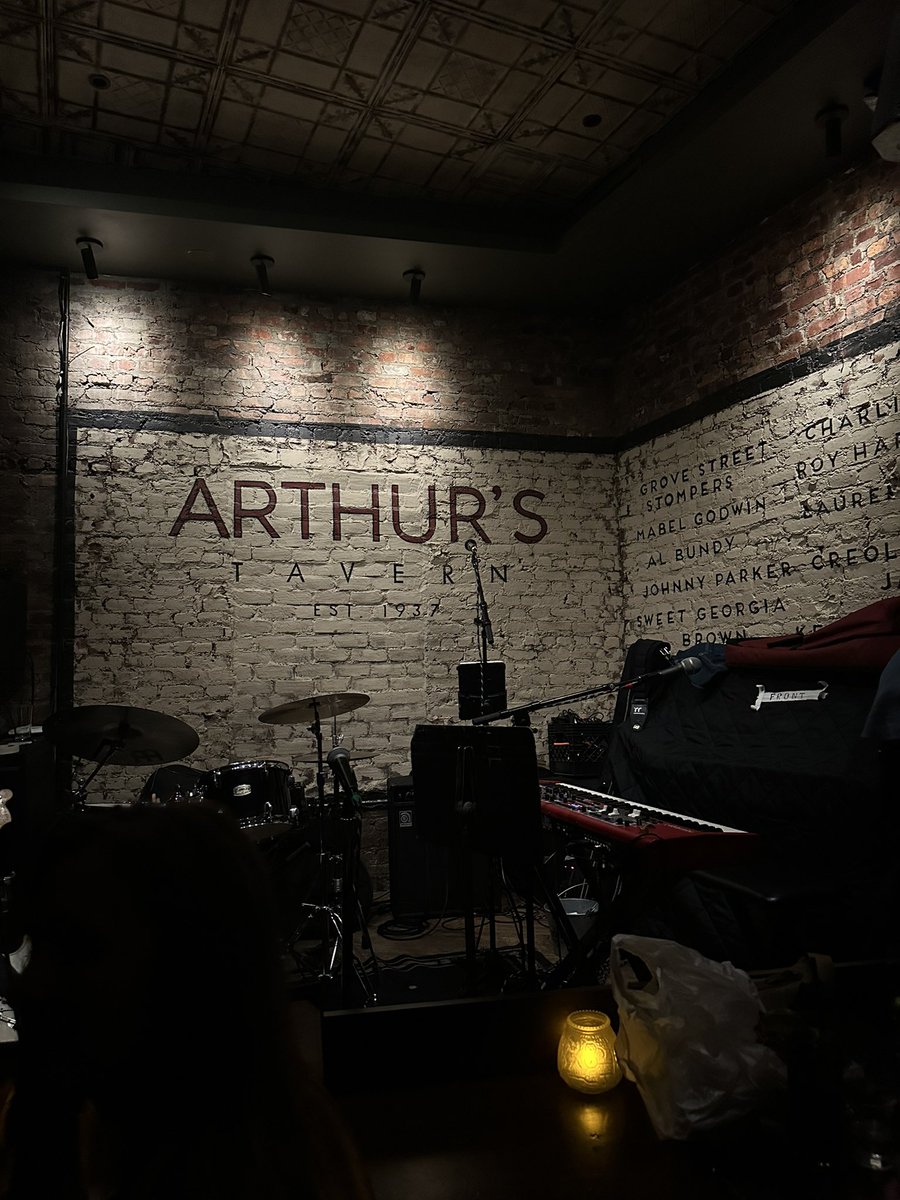 gabsvibes's tweet image. end of summer winds that rip through the buildings got their way with me but we persevere