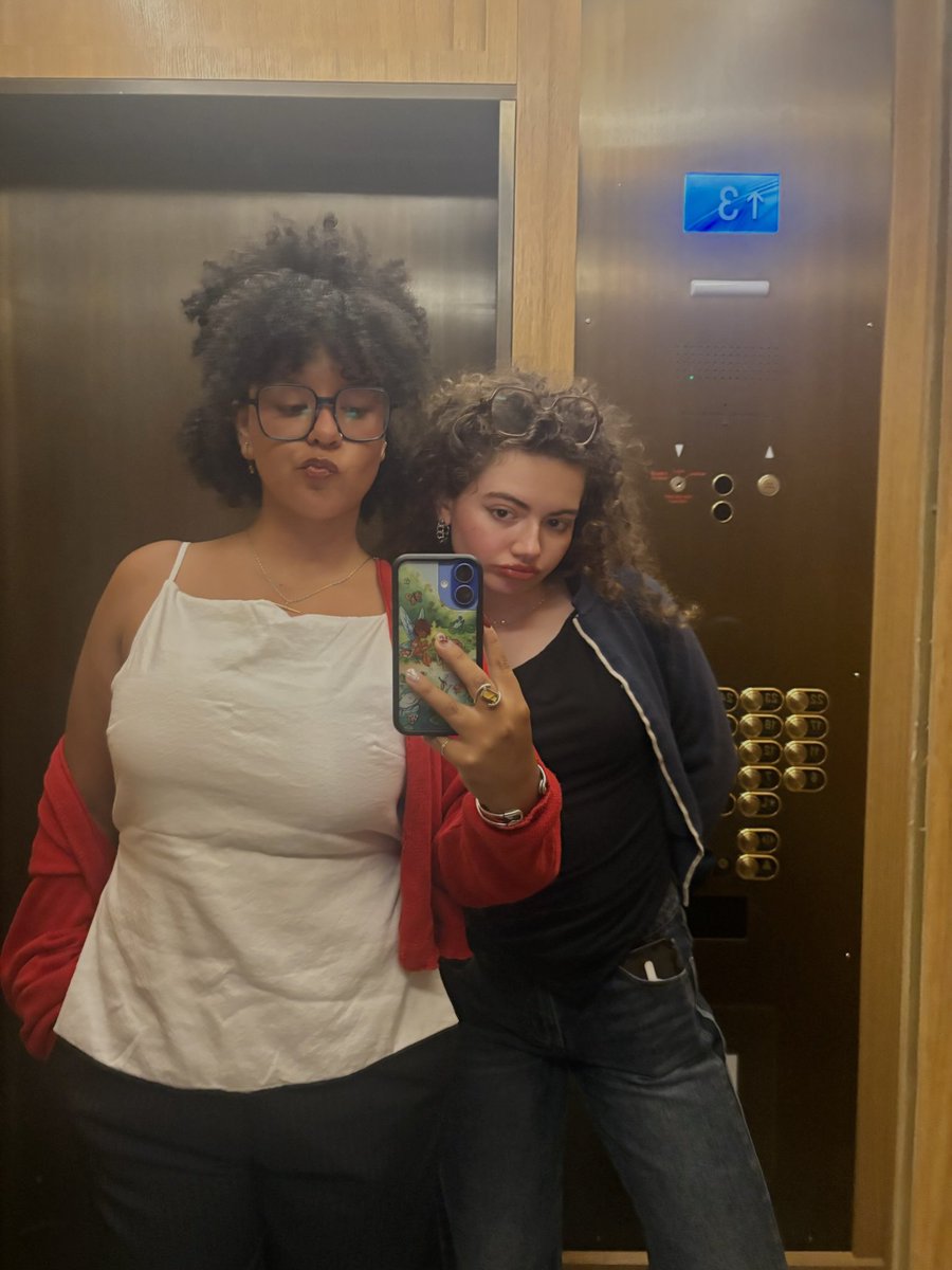 gabsvibes's tweet image. end of summer winds that rip through the buildings got their way with me but we persevere