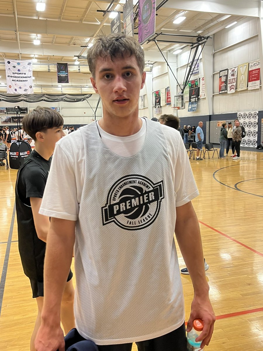 🚨FINAL🚨

Michigan advances to the Championship with a double digit win over Indiana.

Michigan Scorers:
<a href="/willstremlow/">Will Stremlow</a> - 26pts
<a href="/cjcostello_2/">Cj Costello</a> - 14pts

Indiana Scorers:
<a href="/AjGnewuch/">AJ Gnewuch</a> - 23pts
<a href="/Owen_C_Hoops/">Owen Christenson</a> - 11pts

#BePremier