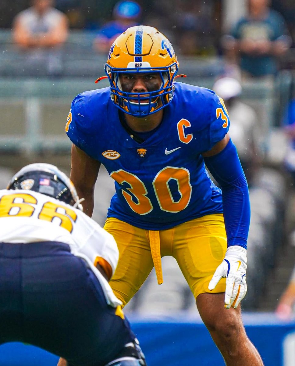 #AGTG Blessed to receive an offer from <a href="/Pitt_FB/">Pitt Football</a>!!!
<a href="/BatesBacker/">Randy Bates</a> <a href="/CoachDuzzPittFB/">Pat Narduzzi</a> <a href="/CoachJjLaster/">Jay Jay Laster</a> <a href="/coachdaoust/">Tim Daoust</a> <a href="/Kb1Raw/">Coach Kade Bell</a> <a href="/LindseyLamar5/">Lindsey Lamar</a> <a href="/CoachDarveau/">Jeremy Darveau</a> <a href="/Coach_Manalac/">Ryan Manalac</a> <a href="/coachcsanders/">Cory Sanders</a> <a href="/DonnieBaggs_/">#HCville</a> <a href="/coachsmalley23/">Josh Smalley</a> <a href="/coachctaylor_/">Coach taylor</a> <a href="/CoachTheriot/">Chris Theriot</a> <a href="/TFloss32/">Todd Glawson</a> <a href="/adamgorney/">Adam Gorney</a> <a href="/247Hudson/">Hudson Standish</a>