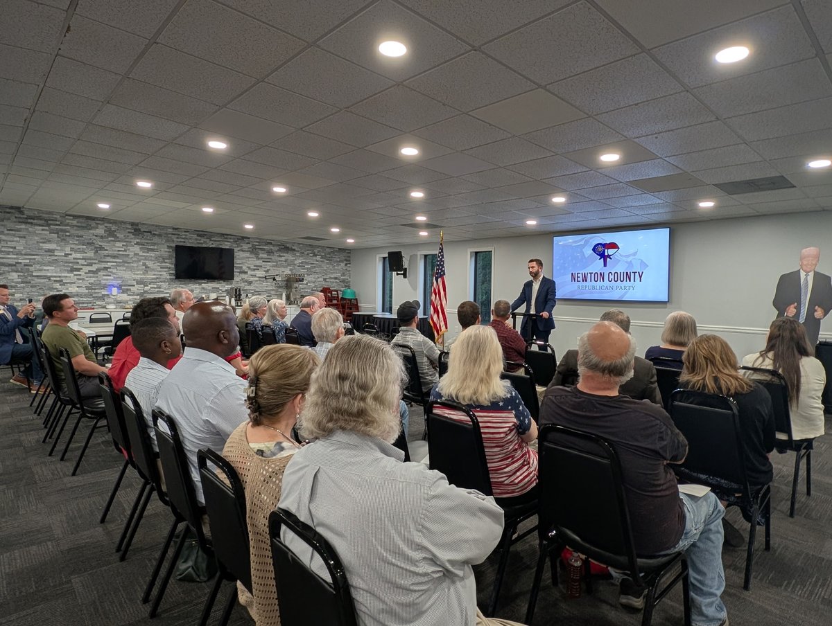 houstongaines's tweet image. We&apos;re continuing to hit the campaign trail hard. Yesterday, I started the day with our NE Georgia cotton producers in Oconee Co. At lunch, I spoke at the Walton Co. Rotary Club — then capped the day off at the Newton Co. GOP meeting. I&apos;m humbled by the support we&apos;re receiving.