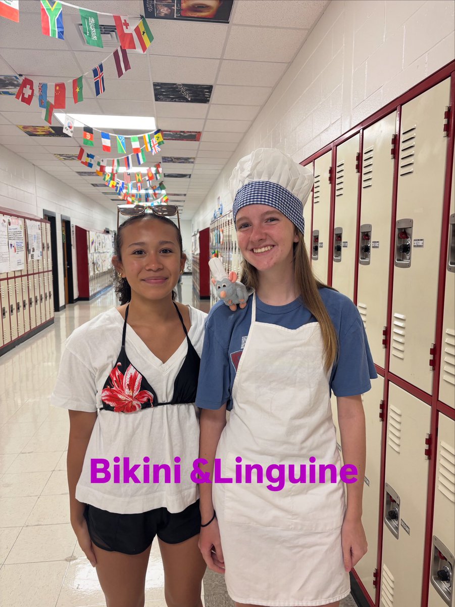 CHSWLanguage's tweet image. Students are showing their spirit during HOCO week! @The_CHSKnights