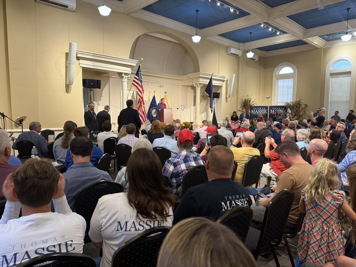 Rand Paul (@randpaul) on Twitter photo Great turnout tonight in Northern Kentucky to support my friend <a href="/MassieforKY/">Thomas Massie for Congress</a>!🇺🇸💪 Great turnout tonight in Northern Kentucky to support my friend <a href="/MassieforKY/">Thomas Massie for Congress</a>!🇺🇸💪
