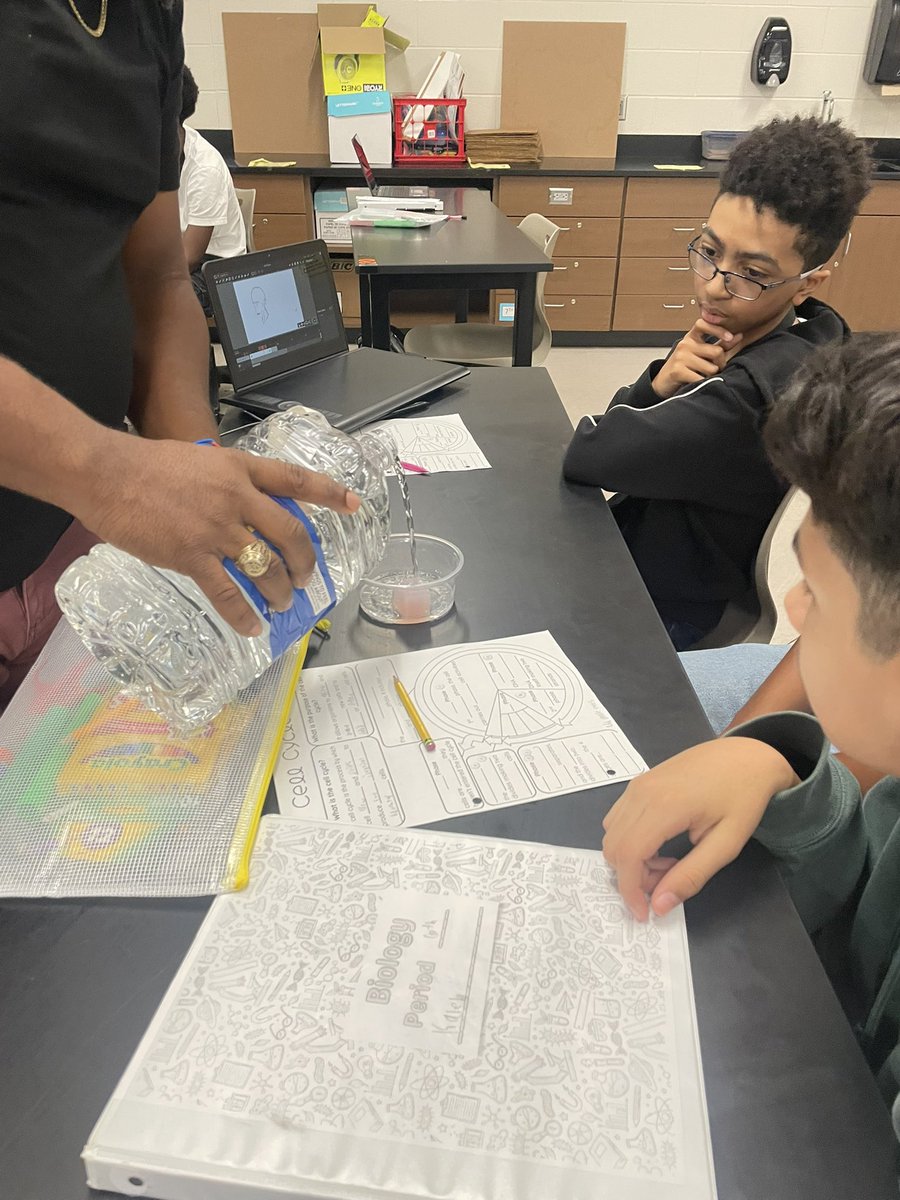 In our cell cycle unit, our Biology students utilized agar cubes to examine how size and surface area affects a cells efficiency #SciPark <a href="/CypressParkHS/">Cypress Park HS</a>