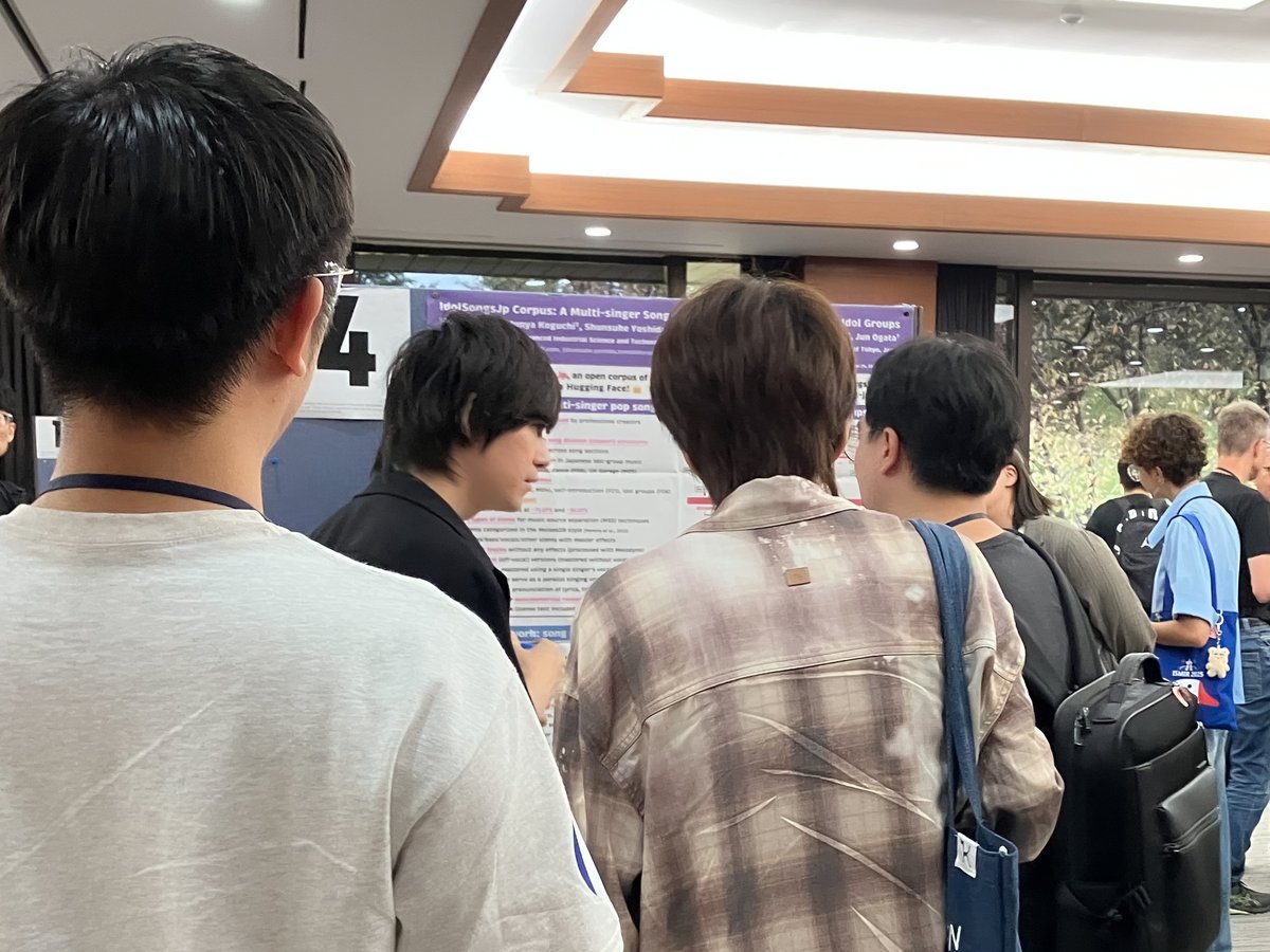 sdhtsio's tweet photo. Presented my poster at ISMIR 2025 yesterday. Thank you for all the thoughtful questions and great discussion! https://t.co/dCnkxnDouJ