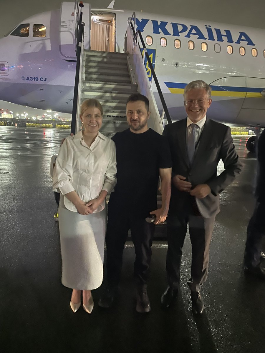 It was a historic visit to New York. Bon voyage, Mr. President! We all keep on fighting for Ukraine🥊