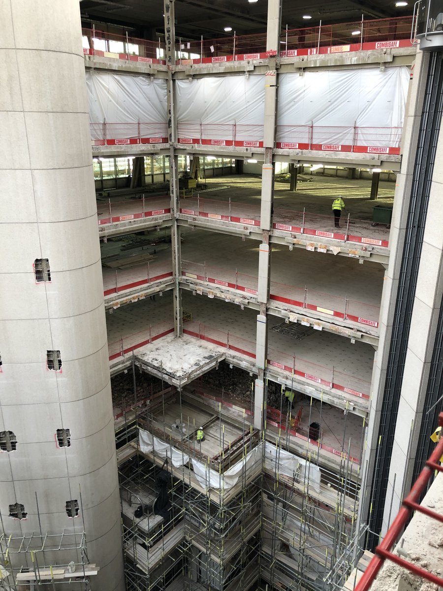 variblast's tweet image. Our works at Portsoken St demonstrate our expertise in large-scale fire protection removal and thorough steel preparation. 🏢🏗️
Find out more variblast.com/portsoken-st/
#CementitiousRemoval #LargeScaleProjects #London #VariBlast