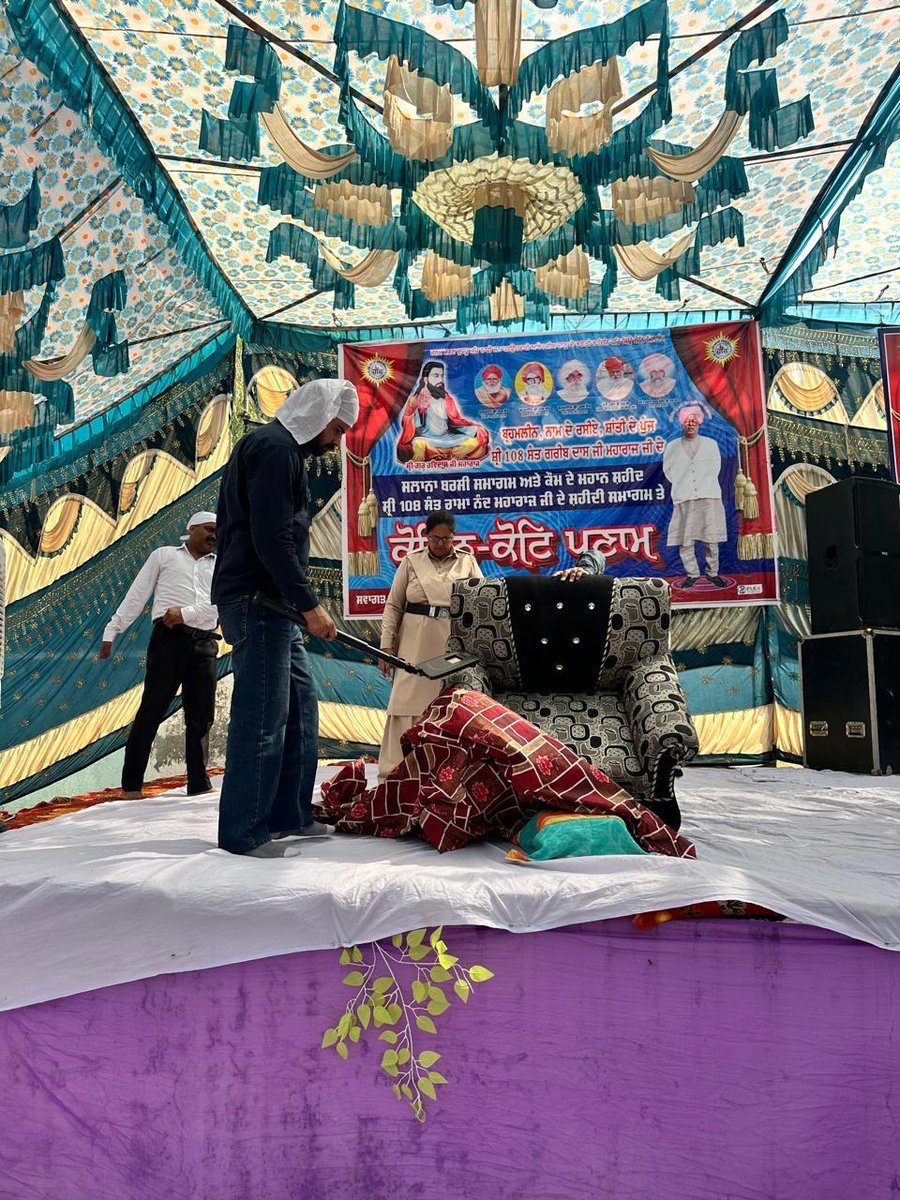 Jal_R_Police's tweet image. "To keep citizens safe, Jalandhar Rural Police is carrying out Anti-Sabotage Checks with full vigilance and dedication."

#JalandharRuralPolice #SafetyFirst #OnGuard #SecurePunjab #PoliceInAction #CommunitySafety