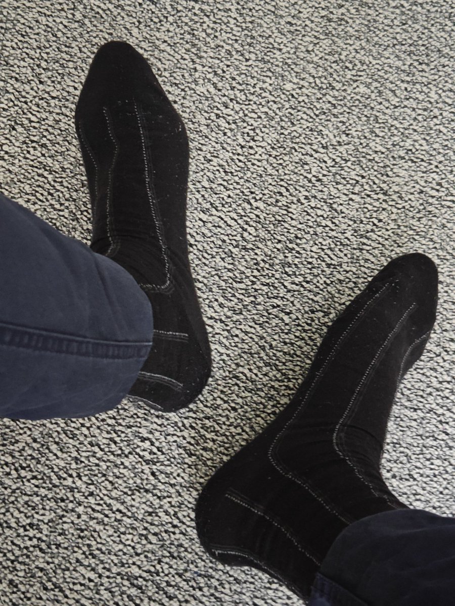 SubM05's tweet image. 有狗子想这双很久了