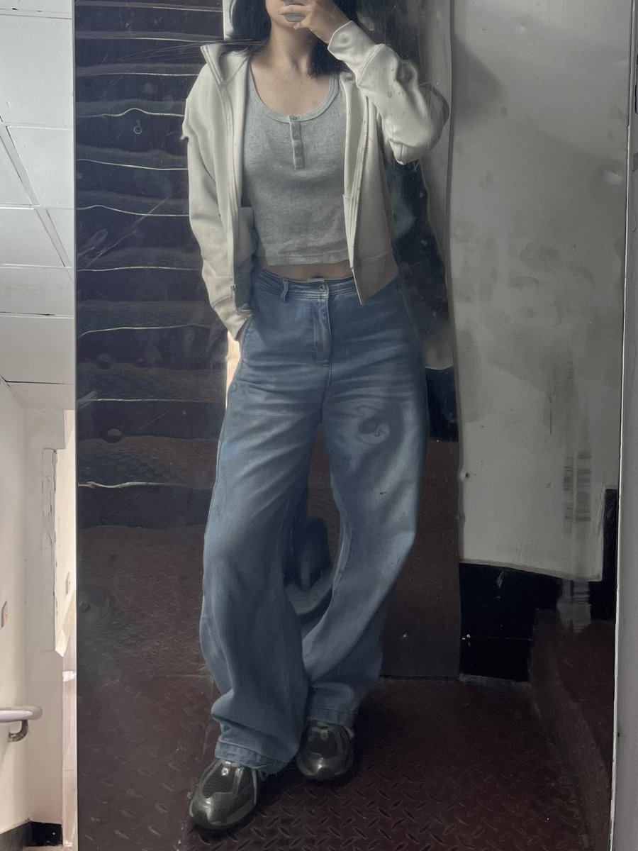 有没有什么漩涡可以卷走我

#衣不如故