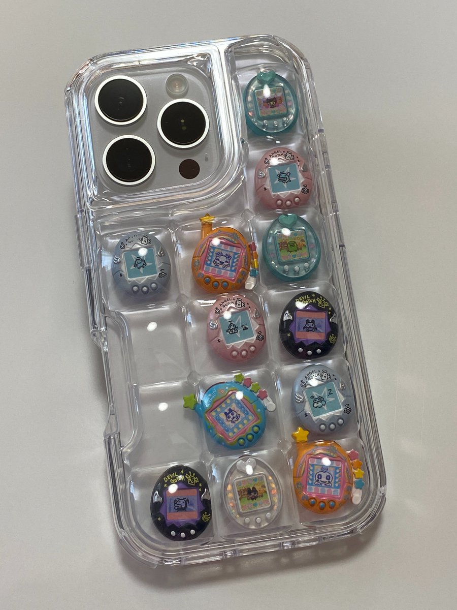 他の方の真似をして、私も【Ringcolle! たまごっち4】でスマホケースを