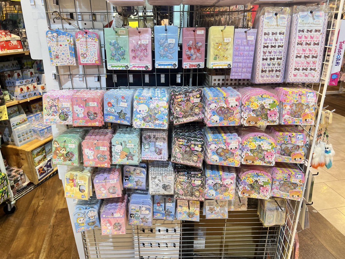 bibbleleeja2's tweet image. เคสเขย่า มาแล้ววว พร้อมหิ้วค่า
Iphone มีทุกรุ่น ที่เค้าฮิตเอา สตก sanrio มาใส่กันแล้วเขย่าๆได้
เคส 200฿
แบบมีเพชร 250฿
สติ๊กเกอร์ 180฿
ส่ง 40฿ เหมา 50฿

#เคส #ตลาดนัดsanrio #ตลาดนัดsanrio