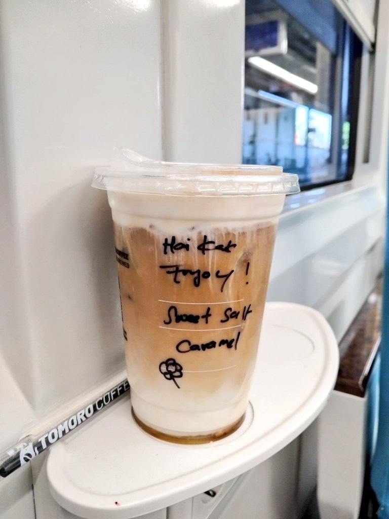 psychouwi's tweet image. tomoro(+matcha frappe)holic 🤦🏻‍♀️