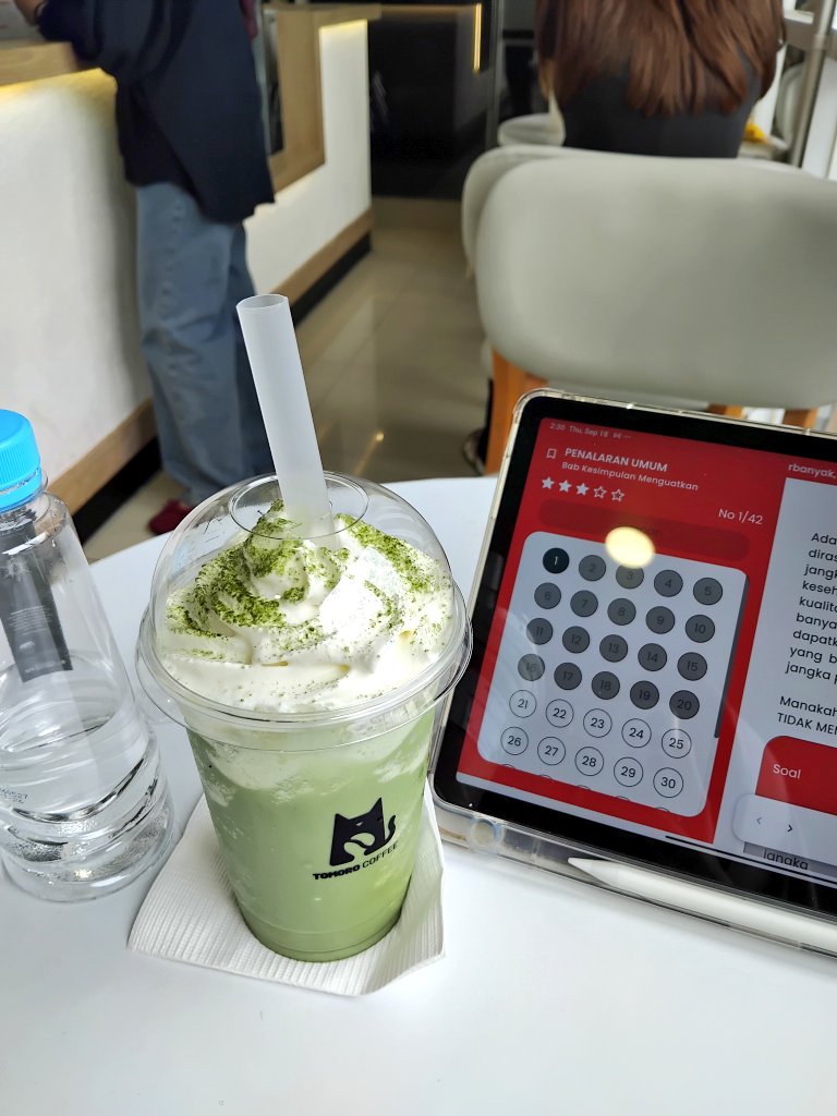 psychouwi's tweet image. tomoro(+matcha frappe)holic 🤦🏻‍♀️