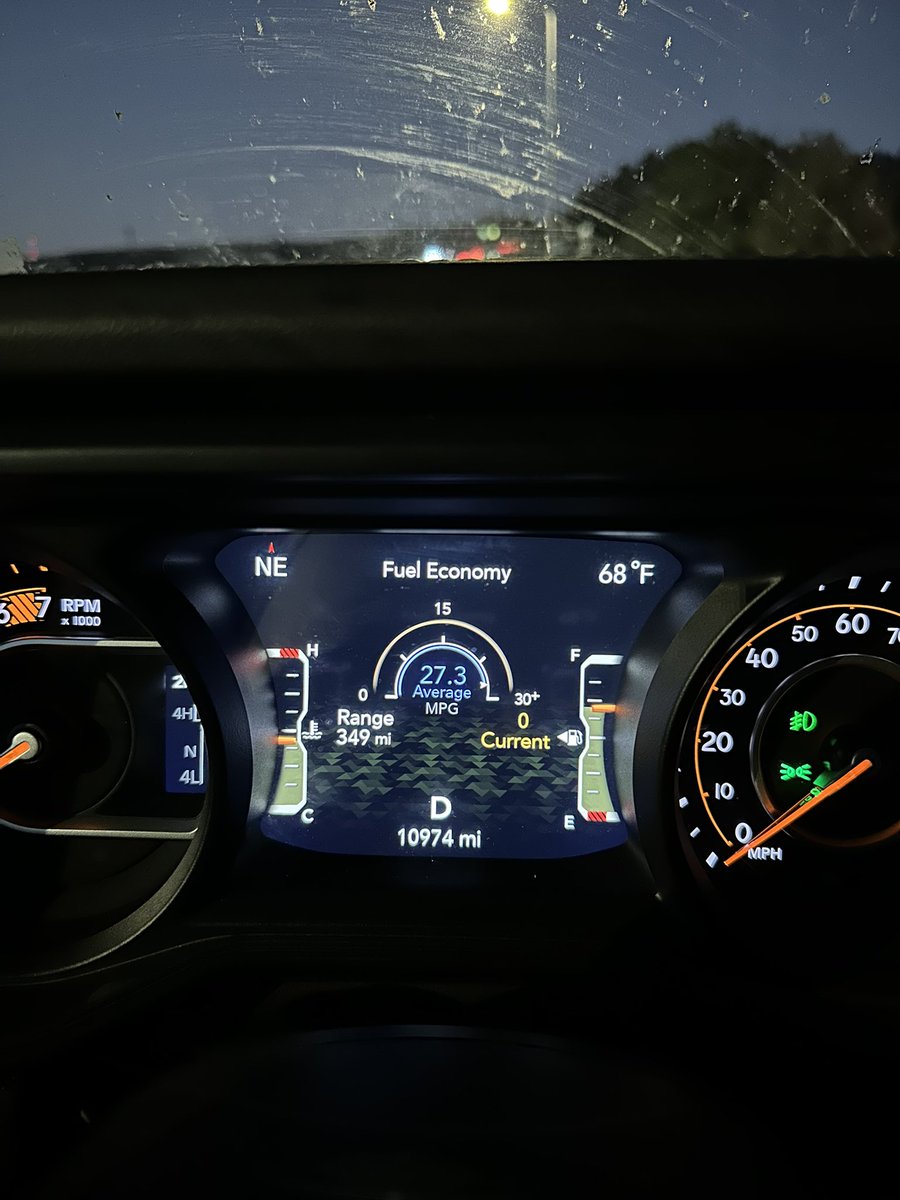 k5zm_'s tweet image. Yeah, bay-bee. This beats my all time personal record of 27.0 (in a Wrangler) that I did a few years back while going through the Virgin River Gorge in SW Utah.