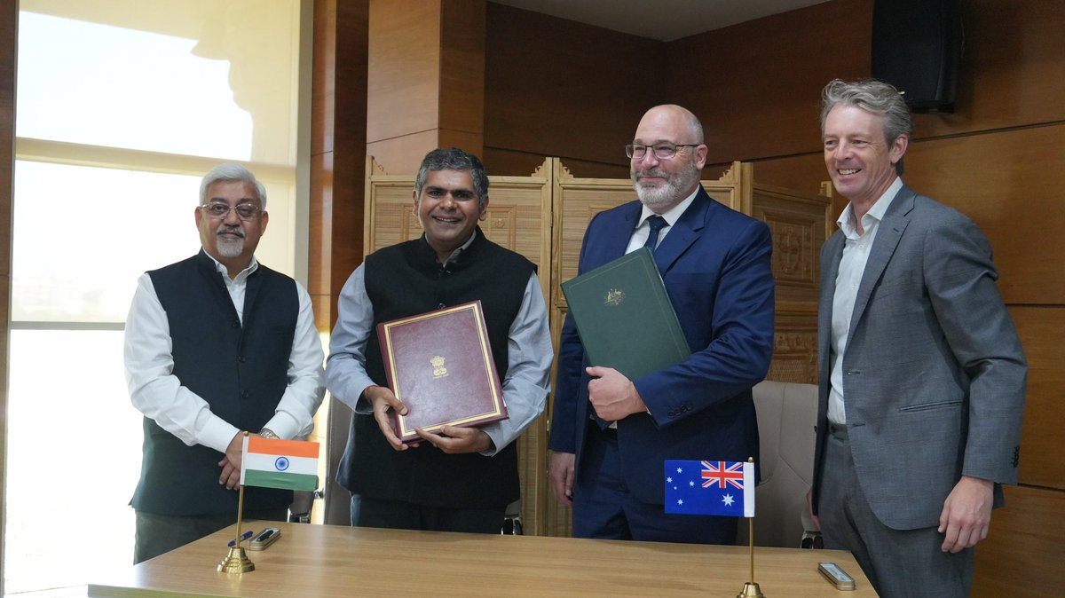 APEDADOC's tweet photo. India🇮🇳 & Australia🇦🇺have signed Mutual Recognition Arrangement (MRA) for organic products. This will simplify compliance requirements, allow seamless movement of organic products, expand opportunities for organic farmers and shall be a major step towards making India the Organic Food Basket of the World.

#Doc#APEDA#FSSAI #IndiaAustralia