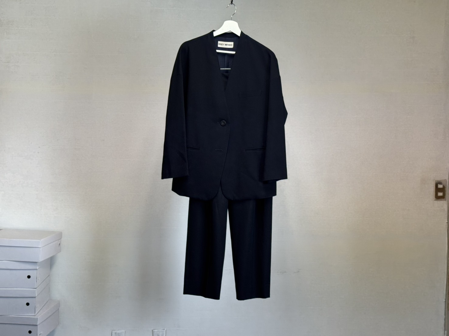 【新品未着用】me ISSEY MIYAKE トップス me ISSEY MIYAKE – Page 4 – isseymiyake.com