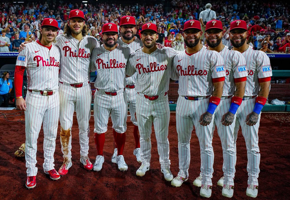 BarstoolPhilly's tweet image. Every Phillies player who went yard posed for a photo after setting a new franchise record with 8 home runs in a game
#RingTheBell