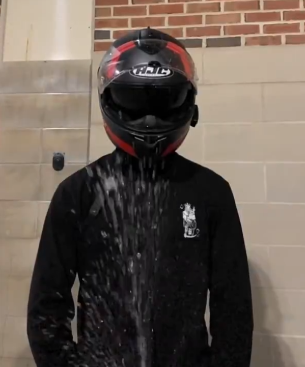 <a href="/NoContextCrap/">No Context Shitposting</a> When someone compliments my art