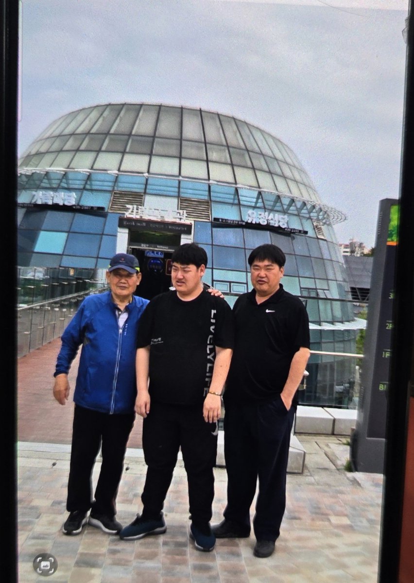 iminjonov tweet media